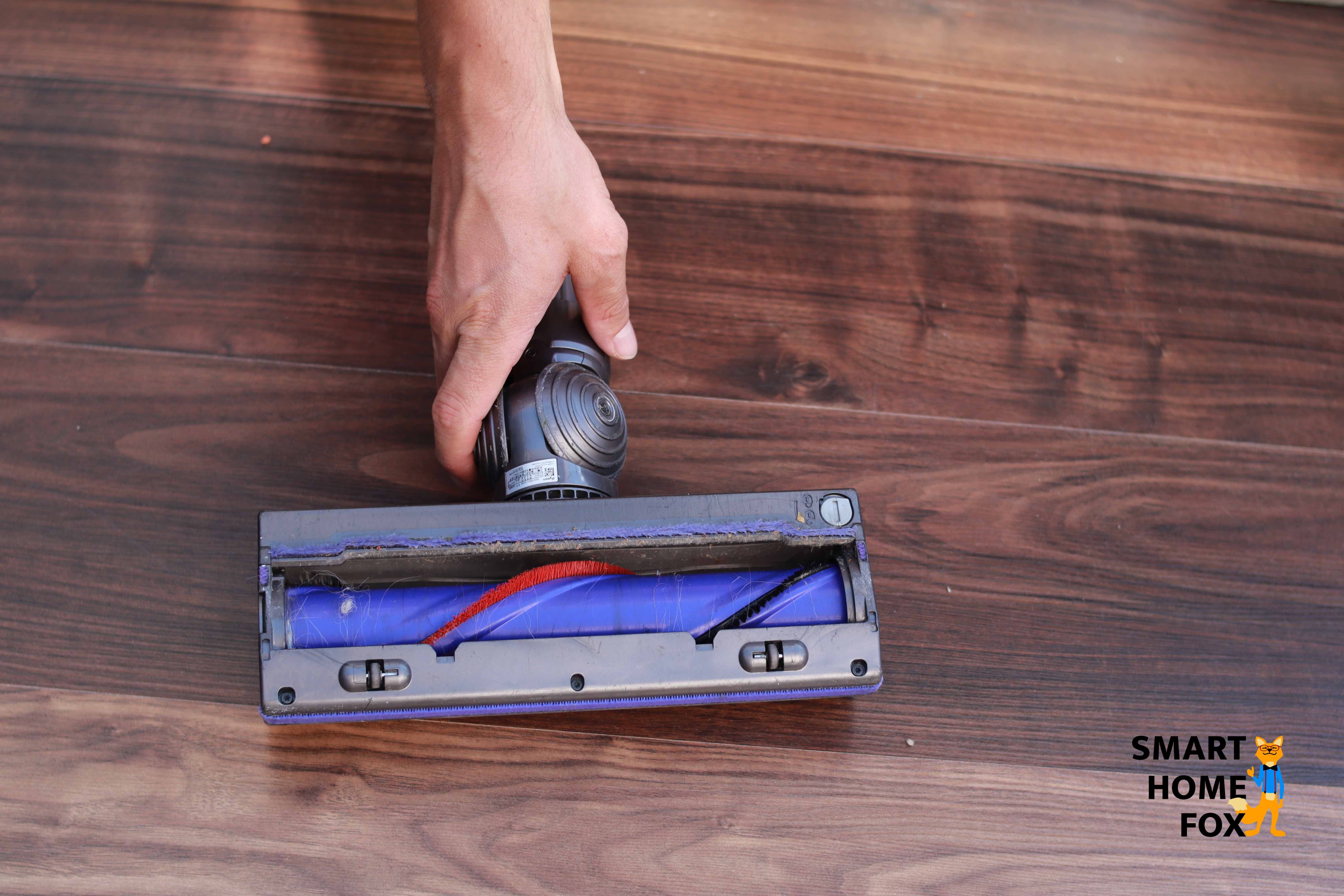 Is the dyson v7 online good for hardwood floors